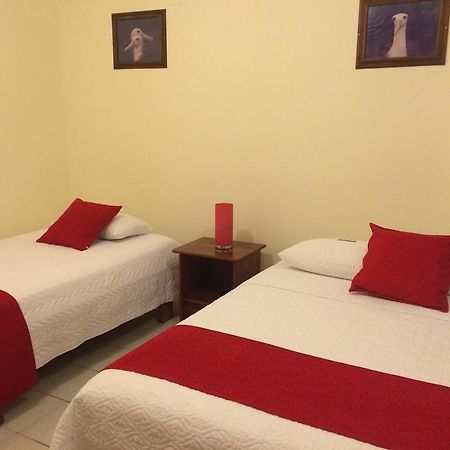 Hotel Red Booby Puerto Ayora  Bagian luar foto